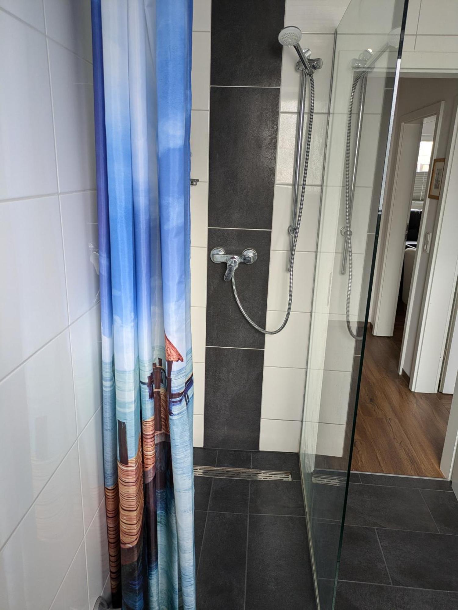 Schoene Einfache Ferienwohnung Zwischen Stadt Und Meer Вильгельмсхафен Экстерьер фото