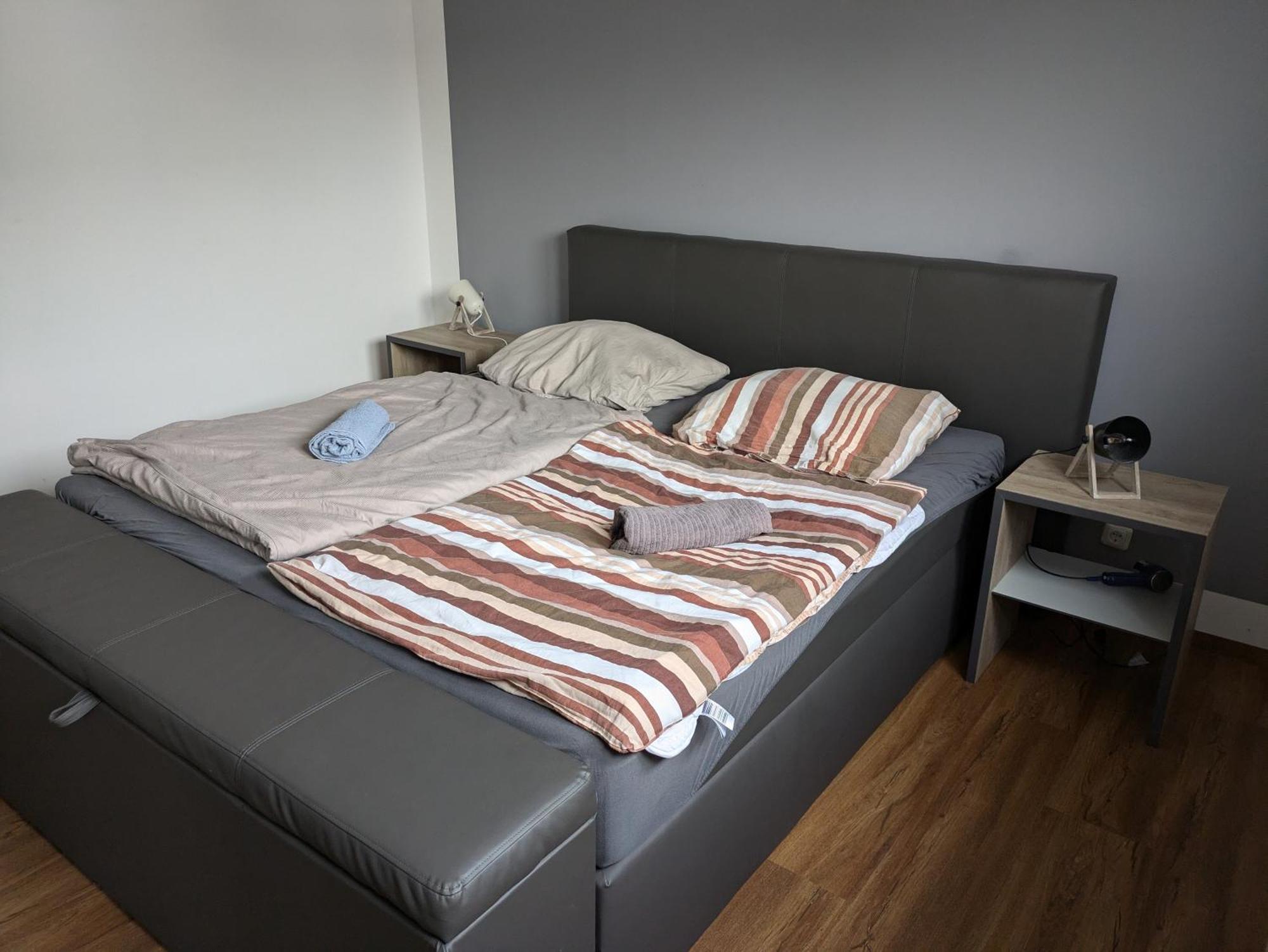 Schoene Einfache Ferienwohnung Zwischen Stadt Und Meer Вильгельмсхафен Экстерьер фото